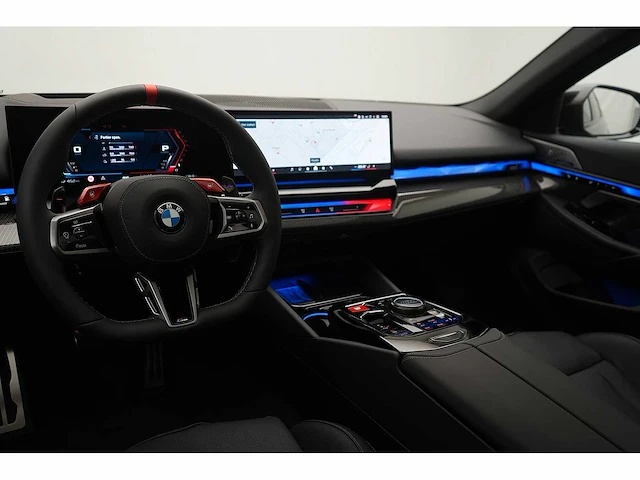 Bmw m5 touring 4.4 v8 hybride 728pk automaat 2025 nieuwe auto - afbeelding 3 van  69