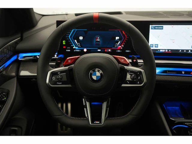 Bmw m5 touring 4.4 v8 hybride 728pk automaat 2025 nieuwe auto - afbeelding 7 van  69