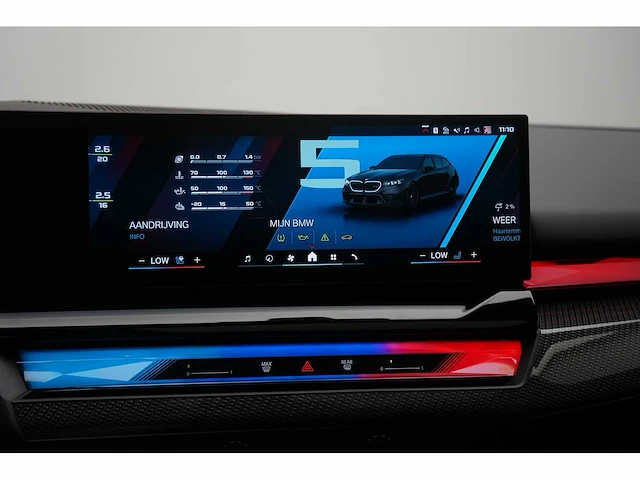Bmw m5 touring 4.4 v8 hybride 728pk automaat 2025 nieuwe auto - afbeelding 18 van  69