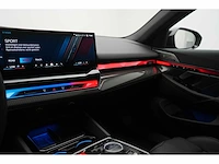 Bmw m5 touring 4.4 v8 hybride 728pk automaat 2025 nieuwe auto - afbeelding 28 van  69