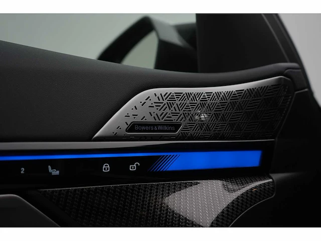 Bmw m5 touring 4.4 v8 hybride 728pk automaat 2025 nieuwe auto - afbeelding 30 van  69