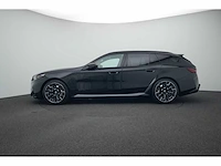 Bmw m5 touring 4.4 v8 hybride 728pk automaat 2025 nieuwe auto - afbeelding 23 van  69