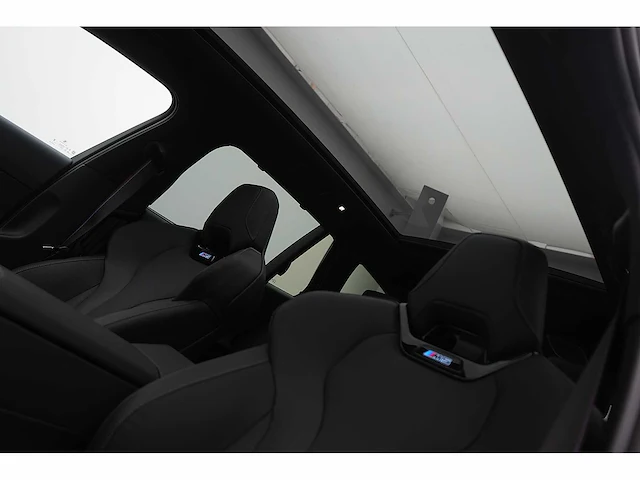 Bmw m5 touring 4.4 v8 hybride 728pk automaat 2025 nieuwe auto - afbeelding 41 van  69