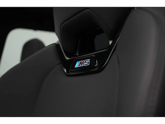 Bmw m5 touring 4.4 v8 hybride 728pk automaat 2025 nieuwe auto - afbeelding 42 van  69