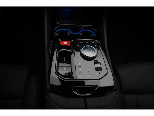 Bmw m5 touring 4.4 v8 hybride 728pk automaat 2025 nieuwe auto - afbeelding 44 van  69