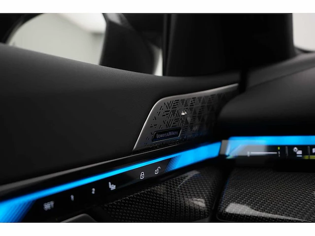 Bmw m5 touring 4.4 v8 hybride 728pk automaat 2025 nieuwe auto - afbeelding 46 van  69