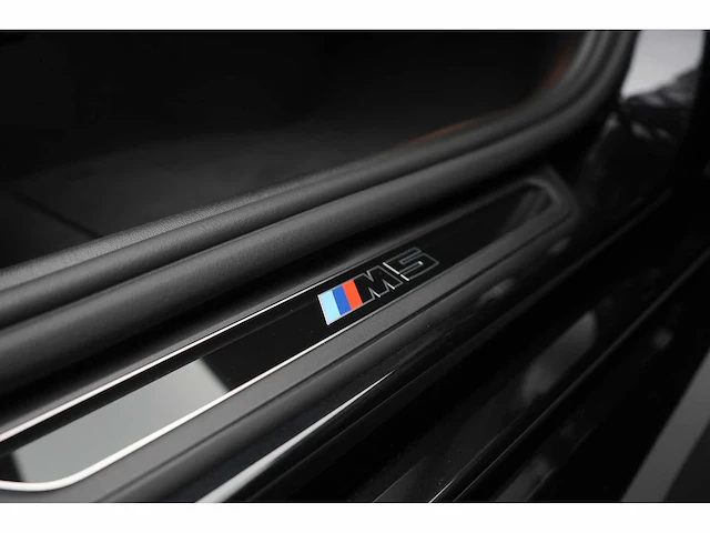 Bmw m5 touring 4.4 v8 hybride 728pk automaat 2025 nieuwe auto - afbeelding 55 van  69