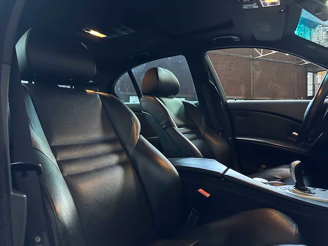 Bmw m5 v10 500pk 2006 - afbeelding 35 van  45