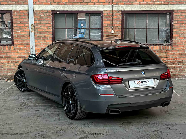 Bmw m550d touring xdrive 381pk 2014 (origineel-nl) 5-serie, 3-xfp-64 - afbeelding 4 van  77