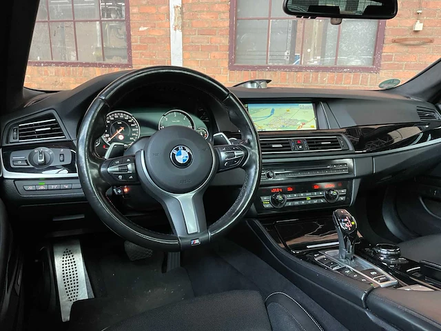 Bmw m550d touring xdrive 381pk 2014 (origineel-nl) 5-serie, 3-xfp-64 - afbeelding 8 van  77