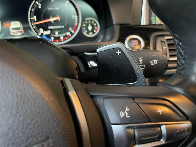 Bmw m550d touring xdrive 381pk 2014 (origineel-nl) 5-serie, 3-xfp-64 - afbeelding 13 van  77