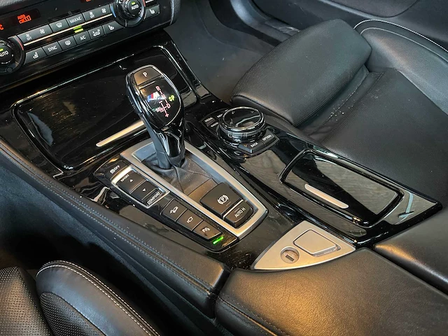 Bmw m550d touring xdrive 381pk 2014 (origineel-nl) 5-serie, 3-xfp-64 - afbeelding 21 van  77
