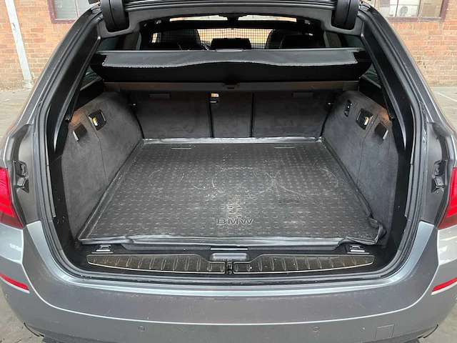 Bmw m550d touring xdrive 381pk 2014 (origineel-nl) 5-serie, 3-xfp-64 - afbeelding 43 van  77