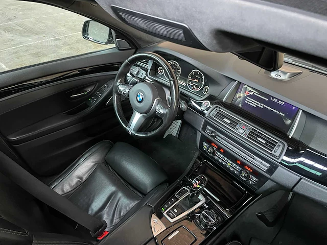 Bmw m550d touring xdrive 381pk 2014 (origineel-nl) 5-serie, 3-xfp-64 - afbeelding 49 van  77