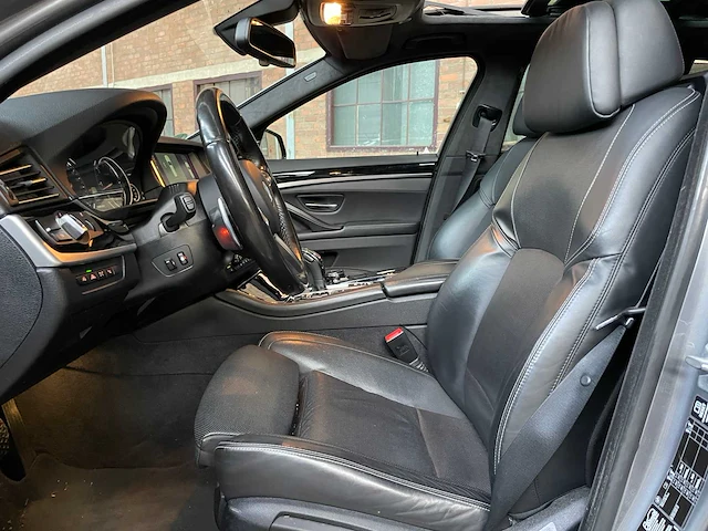 Bmw m550d touring xdrive 381pk 2014 (origineel-nl) 5-serie, 3-xfp-64 - afbeelding 58 van  77