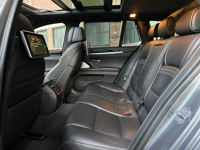 Bmw m550d touring xdrive 381pk 2014 (origineel-nl) 5-serie, 3-xfp-64 - afbeelding 60 van  77