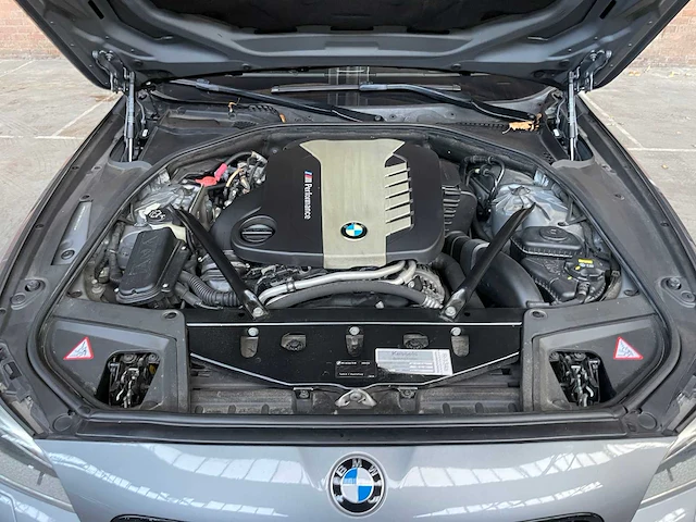 Bmw m550d touring xdrive 381pk 2014 (origineel-nl) 5-serie, 3-xfp-64 - afbeelding 70 van  77