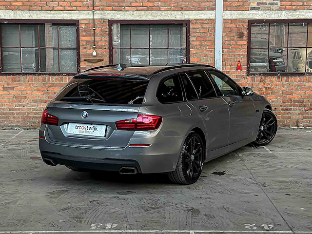 Bmw m550d touring xdrive 381pk 2014 (origineel-nl) 5-serie, 3-xfp-64 - afbeelding 76 van  77