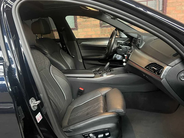 Bmw m550i xdrive high executive (facelift) 530pk 2019 g30 5-serie, h-687-zn - afbeelding 38 van  50