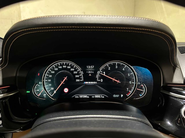 Bmw m550i xdrive high executive g30 462pk 2018 (origineel-nl), rs-253-r - afbeelding 29 van  65