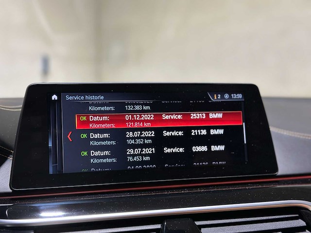 Bmw m550i xdrive high executive g30 462pk 2018 (origineel-nl), rs-253-r - afbeelding 40 van  65