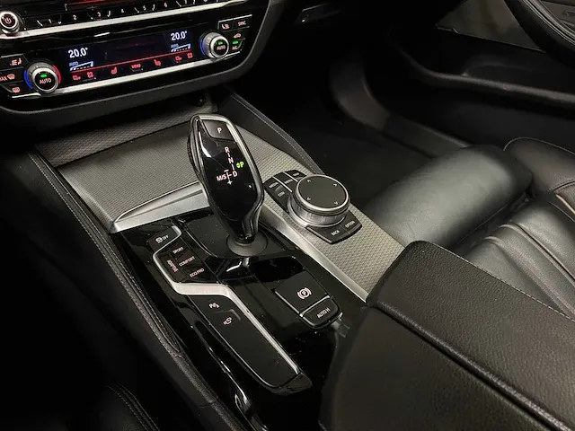 Bmw m550i xdrive m-sport high executive g30 462pk 2018 (origineel-nl) 5-serie, rk-103-v - afbeelding 30 van  59
