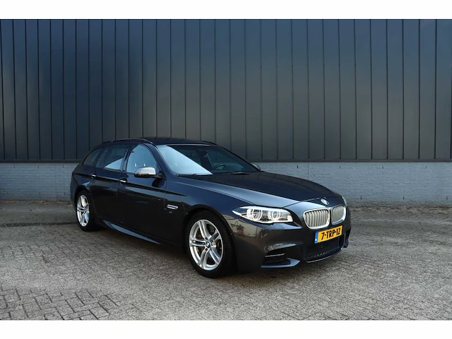 Bmw m550xd touring f10 full option & m-pakket automaat, 7-trp-12 - afbeelding 1 van  15
