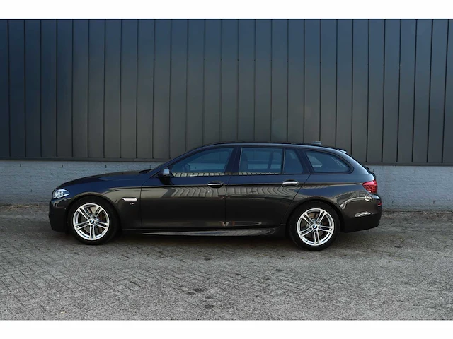 Bmw m550xd touring f10 full option & m-pakket automaat, 7-trp-12 - afbeelding 12 van  15