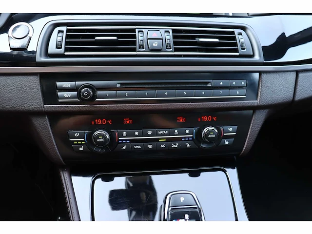 Bmw m550xd touring f10 full option & m-pakket automaat, 7-trp-12 - afbeelding 14 van  15