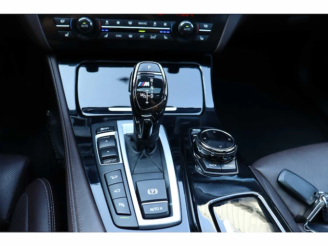 Bmw m550xd touring f10 full option & m-pakket automaat, 7-trp-12 - afbeelding 15 van  15