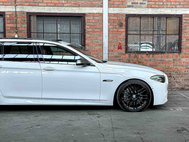 Bmw m550xd touring m-sport f11 381pk 2012 5-serie, gbn-87-t - afbeelding 2 van  51