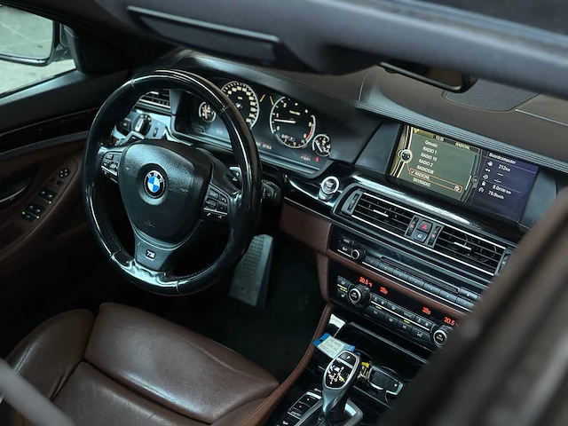 Bmw m550xd touring m-sport f11 381pk 2012 5-serie, gbn-87-t - afbeelding 38 van  51