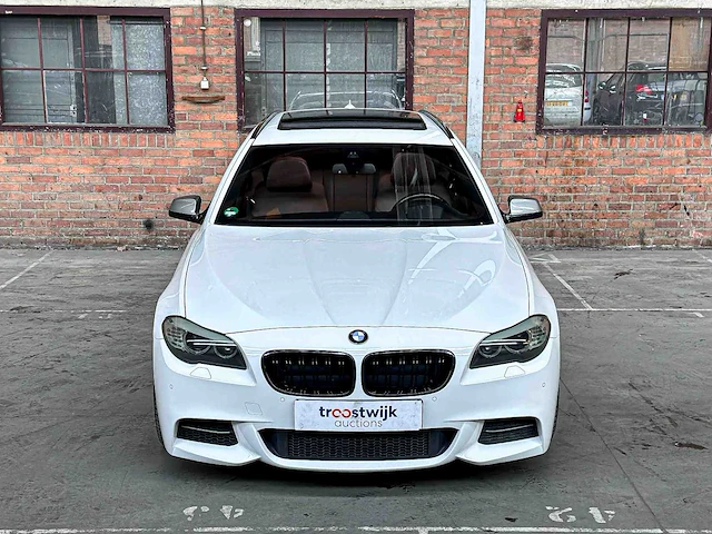 Bmw m550xd touring m-sport f11 381pk 2012 5-serie, gbn-87-t - afbeelding 45 van  51
