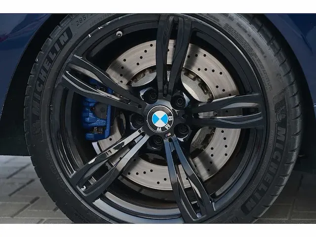 Bmw m6 4.4 v8 biturbo cabriolet, 7963 - afbeelding 28 van  32