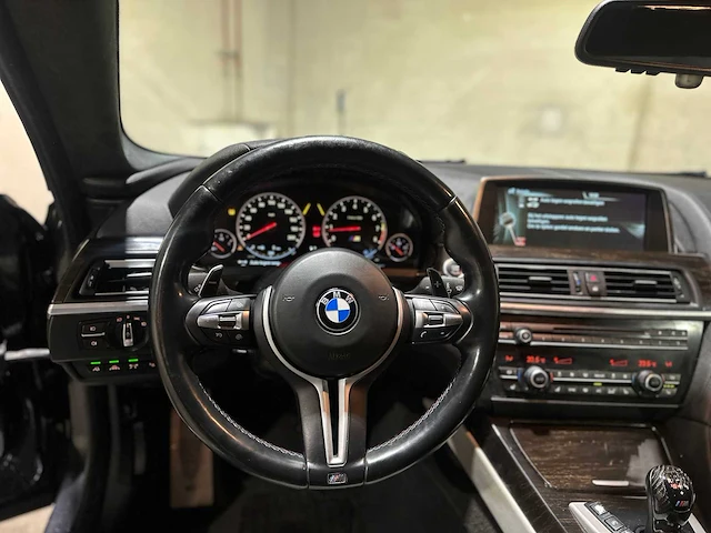 Bmw m6 4.4 v8 m-sport -carbon- 560pk 2014 6-serie, l-149-fj - afbeelding 17 van  46