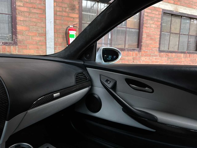 Bmw m6 5.0 v10 e63 507pk 2006 6-serie coupe youngtimer - afbeelding 20 van  39