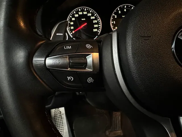 Bmw m6 gran coupé 4.4 v8 560pk 2013 f06, 9-kld-90 - afbeelding 28 van  63