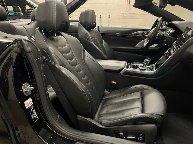 Bmw m850i xdrive 4.4 v8 high executive g14530pk 2019 -orig. nl- cabriolet 8-serie, zb-634-s - afbeelding 70 van  83