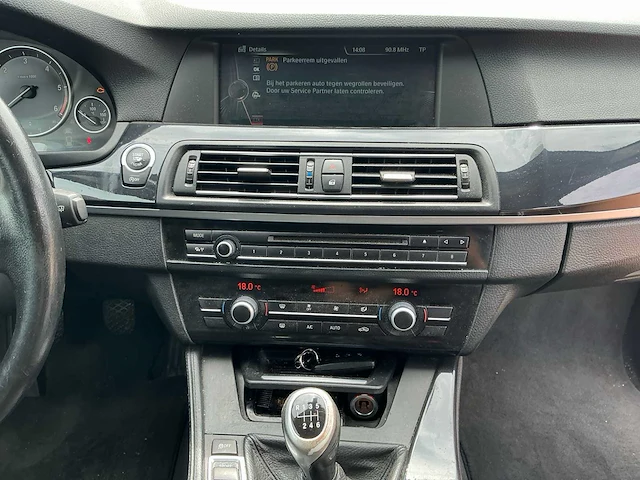 Bmw stationwagen personenauto - afbeelding 8 van  39