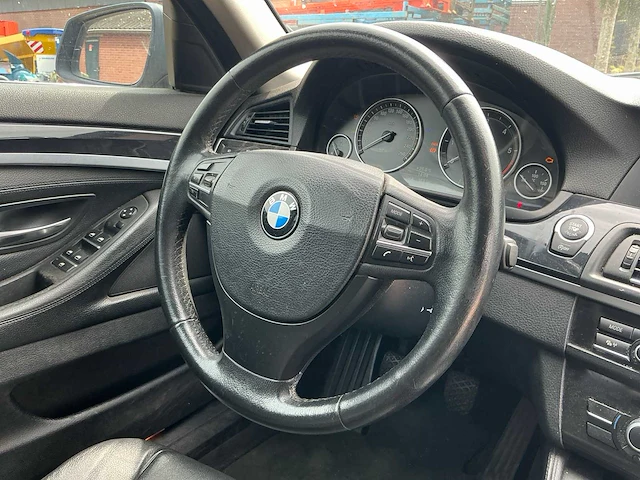 Bmw stationwagen personenauto - afbeelding 10 van  39