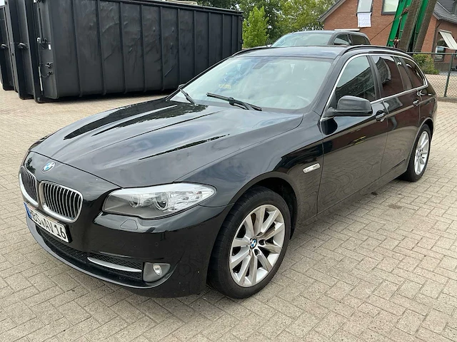 Bmw stationwagen personenauto - afbeelding 1 van  39