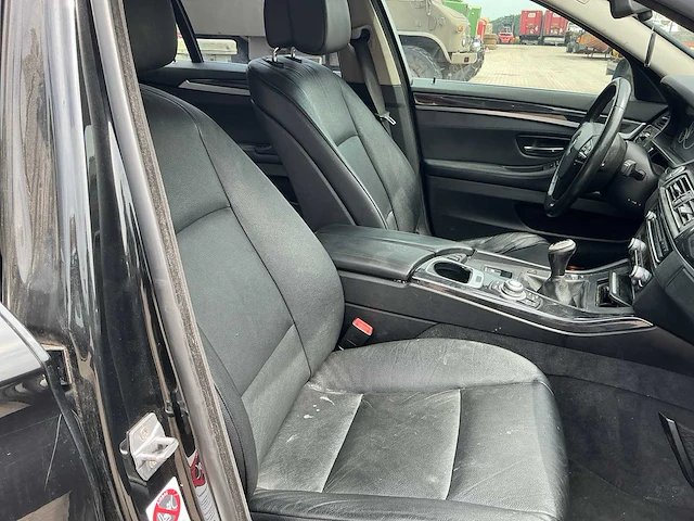 Bmw stationwagen personenauto - afbeelding 13 van  39