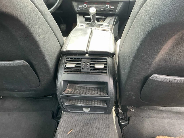 Bmw stationwagen personenauto - afbeelding 18 van  39