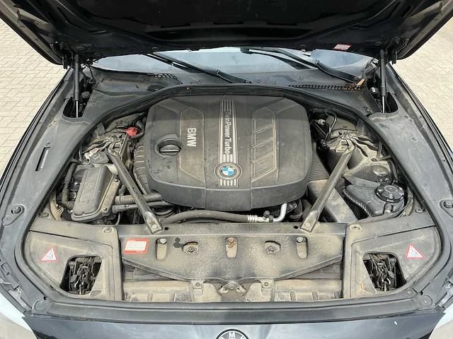 Bmw stationwagen personenauto - afbeelding 29 van  39