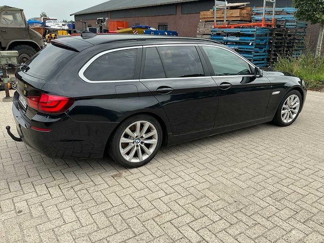 Bmw stationwagen personenauto - afbeelding 35 van  39