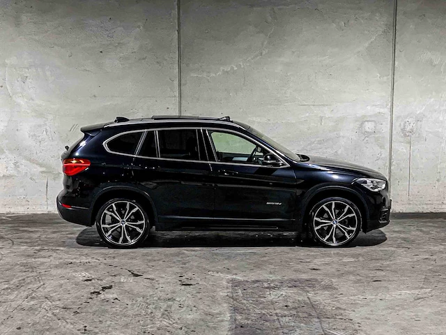 Bmw x1 sdrive18d high executive (automaat) 150pk 2018, rz-190-k - afbeelding 2 van  46