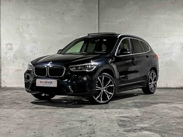 Bmw x1 sdrive18d high executive (automaat) 150pk 2018, rz-190-k - afbeelding 1 van  46