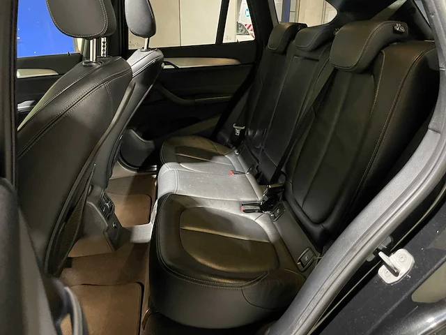Bmw x1 sdrive18d high executive (automaat) 150pk 2018, rz-190-k - afbeelding 31 van  46