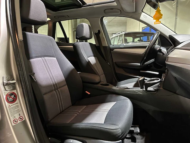 Bmw x1 sdrive18i executive 150pk 2010, 81-lht-2 - afbeelding 31 van  39