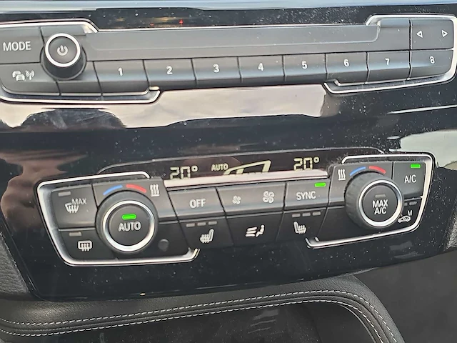 Bmw x1 sdrive18i executive 2018 | st-228-z - afbeelding 14 van  36